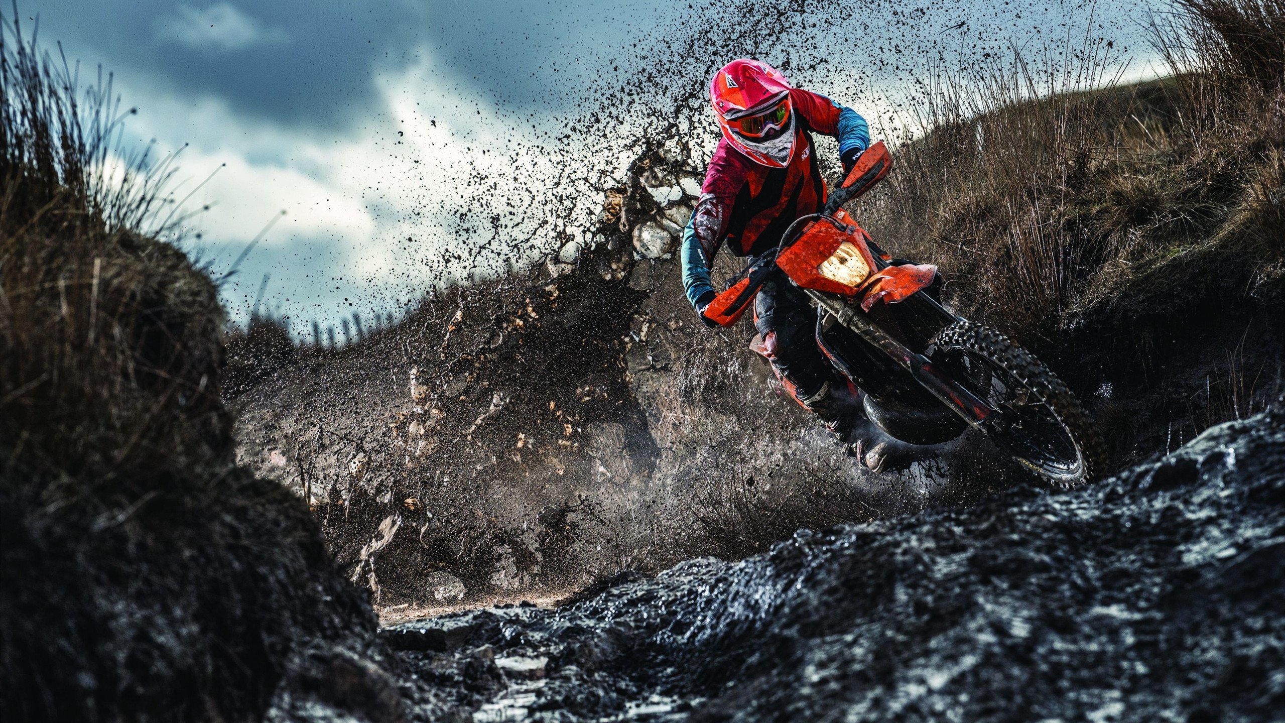 j9-“东部新区定向越野赛：徒步与智慧并肩作战”